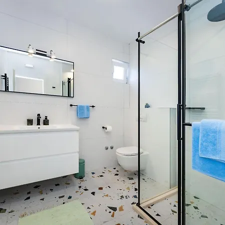 Villa Comfort - Bedroom House With The Pool *